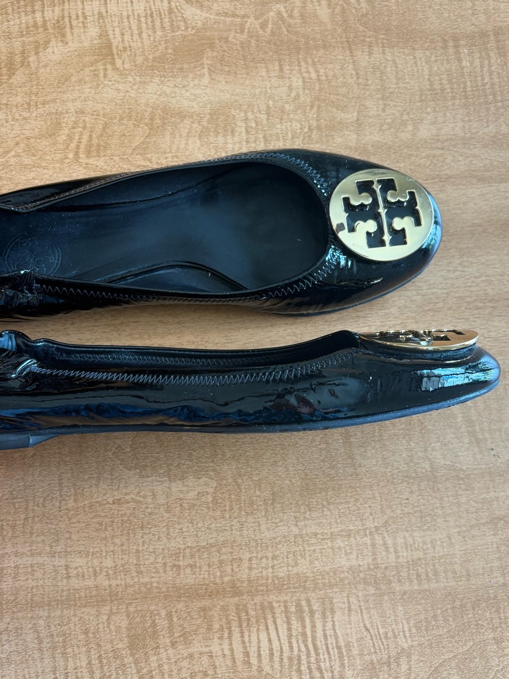 Tory Burch Black Patent Leather Logo Ballet Flats - Picture 3 of 6